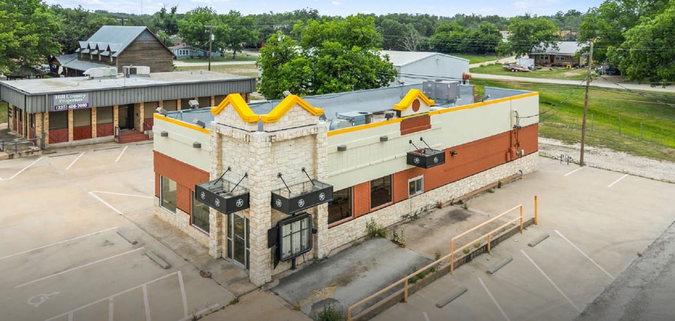 1602 S Bridge St, Brady, TX à vendre - Photo de l’immeuble – Image 1 sur 3