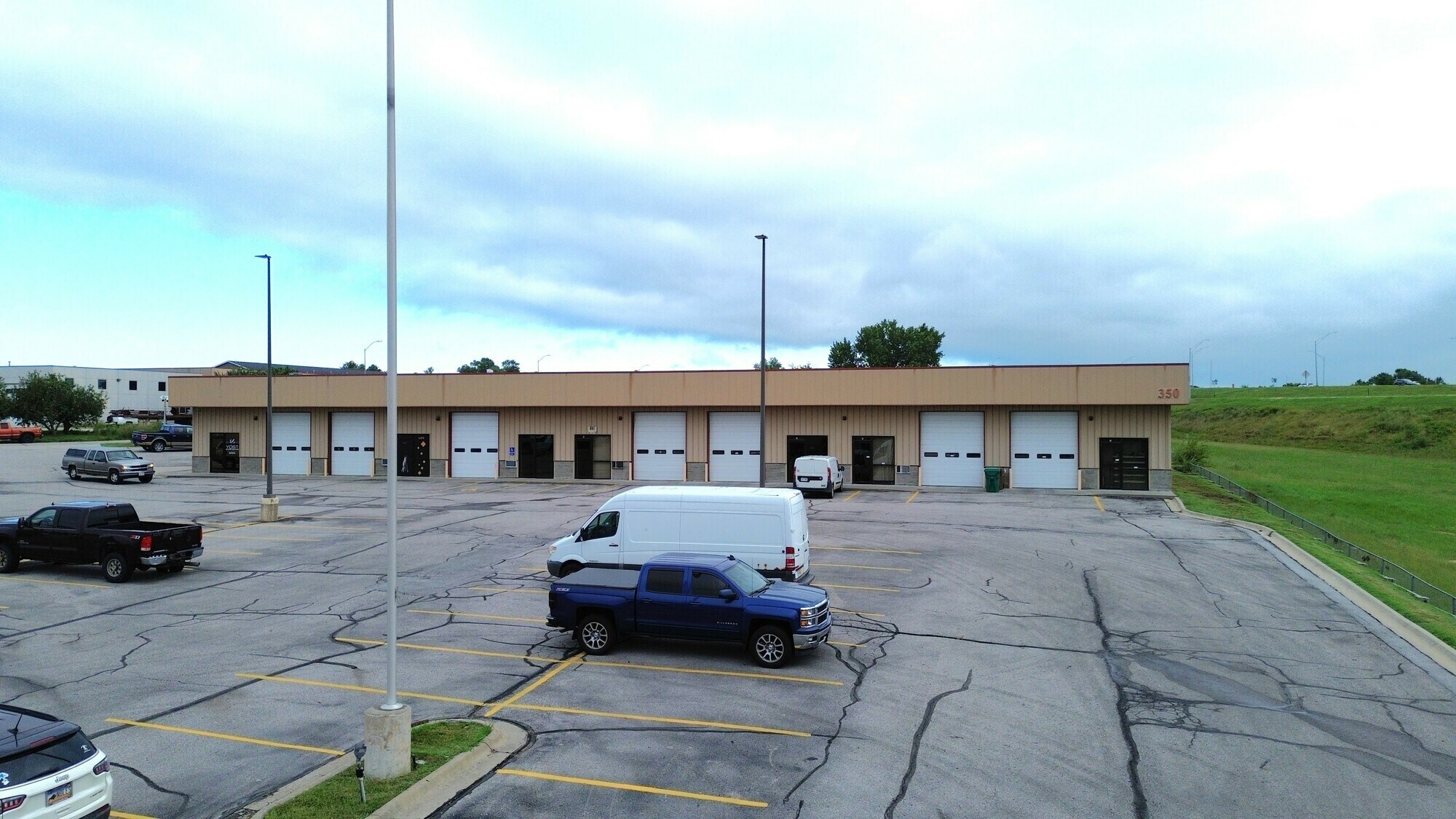 350-370 SW 25th St, Lincoln, NE à louer Photo de l’immeuble– Image 1 sur 7