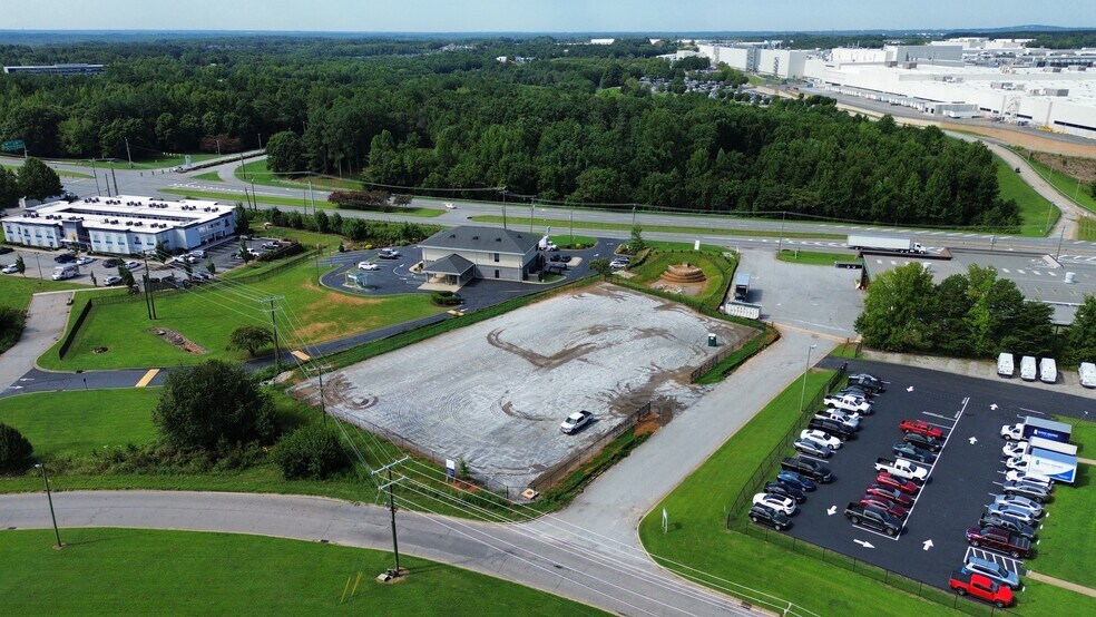 1441 S Carolina 101, Greer, SC à louer - Photo de l’immeuble – Image 2 sur 4