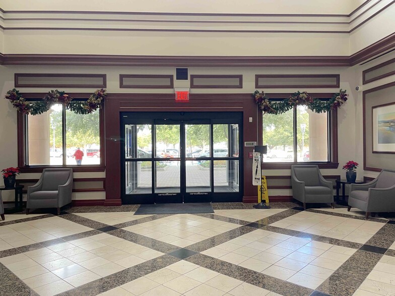 5757 Warren Pky, Frisco, TX à louer - Hall d’entrée – Image 3 sur 14