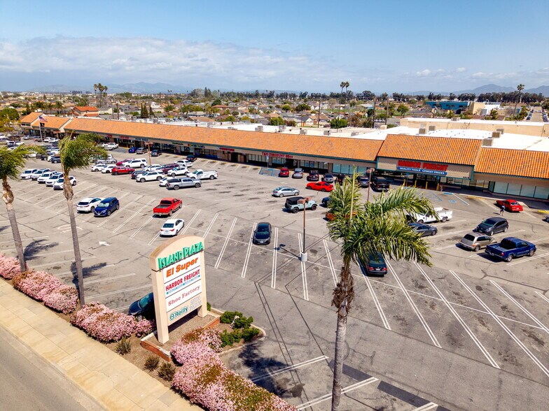 2500-2818 Saviers Rd, Oxnard, CA à louer - Photo de l’immeuble – Image 1 sur 31