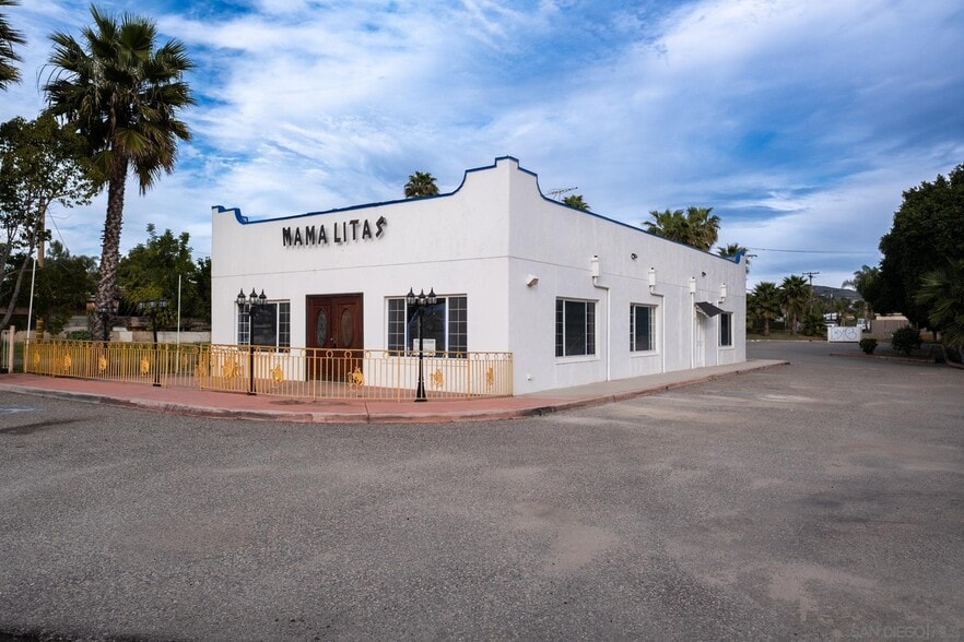 1565 N Santa Fe Ave, Vista, CA à vendre - Photo de l’immeuble – Image 3 sur 14