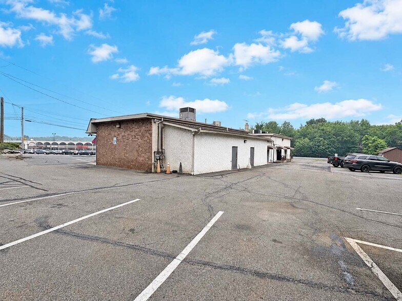 1071 State Route 940, Hazle Township, PA à vendre - Photo de l’immeuble – Image 2 sur 5