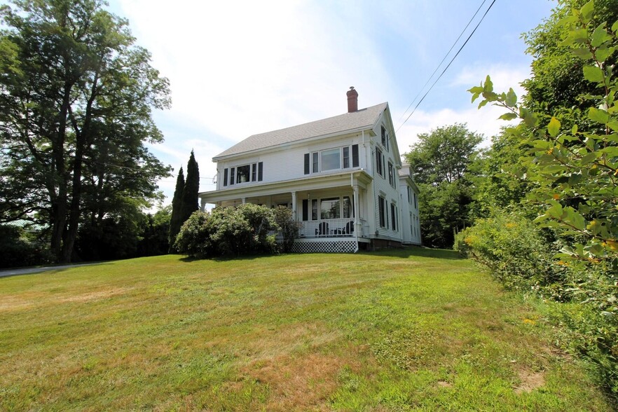 109 Northport Ave, Belfast, ME à vendre - Photo principale – Image 1 sur 1