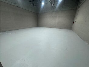 10171 NW 58th St, Miami, FL à louer Photo intérieure– Image 2 sur 6