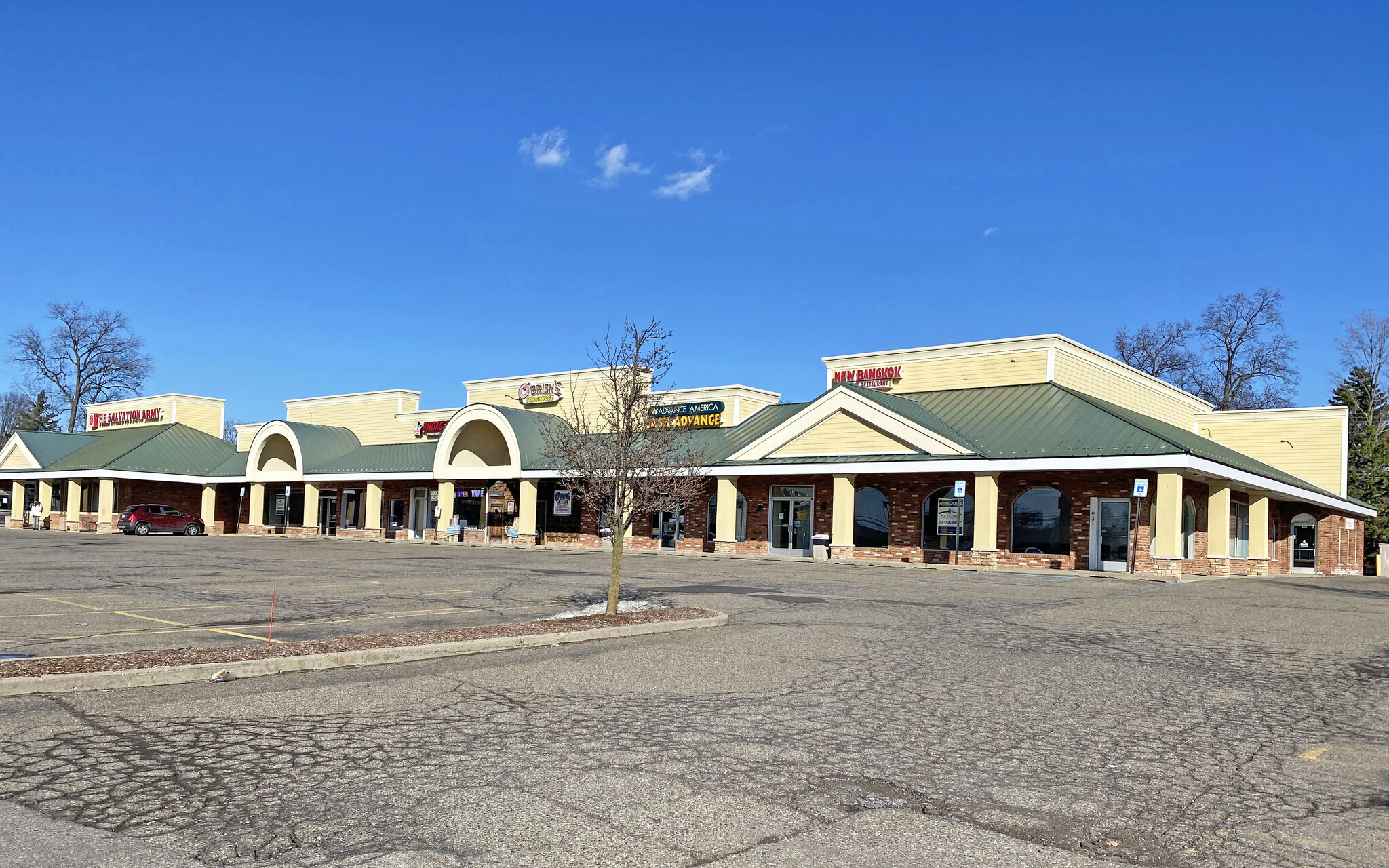 605-635 S Opdyke Rd, Auburn Hills, MI à louer Photo de l’immeuble– Image 1 sur 5