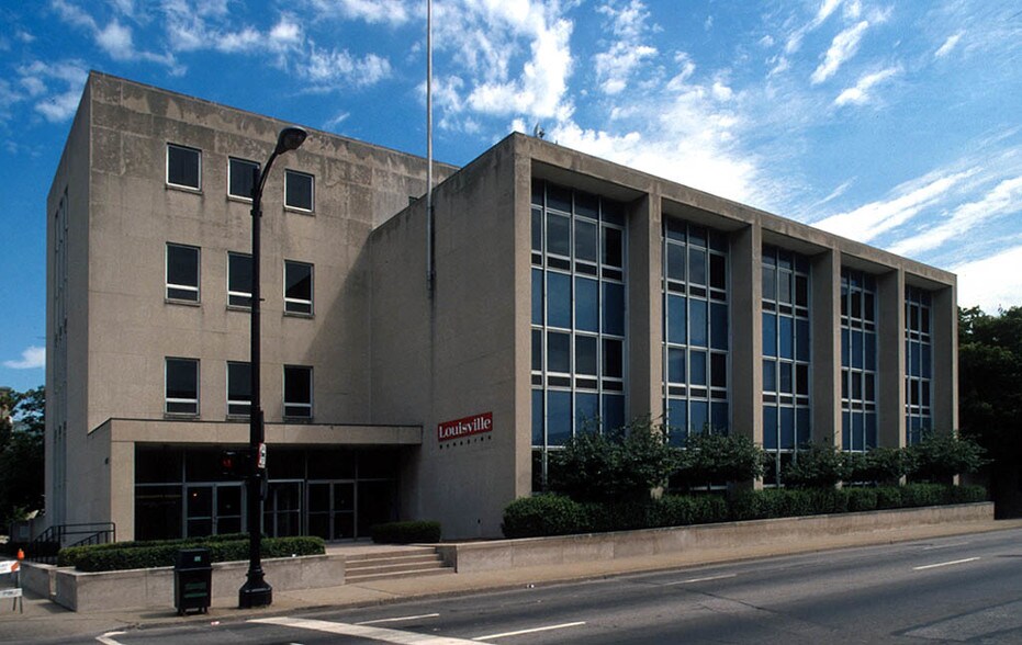 137 W Muhammad Ali Blvd, Louisville, KY à louer - Photo de l’immeuble – Image 2 sur 10