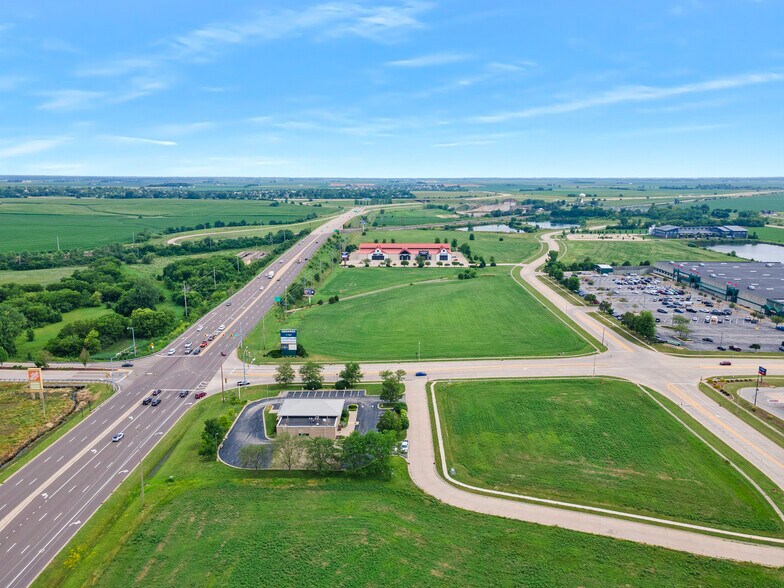 2001 Shepard Rd, Normal, IL à louer - Photo de l’immeuble – Image 3 sur 15