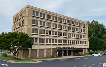 300 Preston Ave, Charlottesville, VA à louer Photo de l’immeuble– Image 1 sur 6