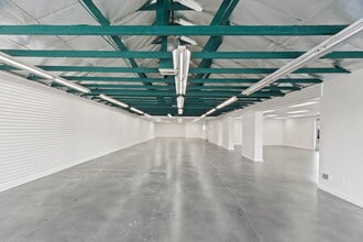 2974 E Thousand Oaks Blvd, Thousand Oaks, CA à louer Photo intérieure– Image 2 sur 12