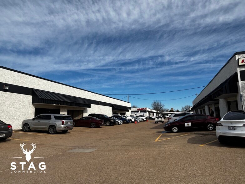 3401 E University Dr, Denton, TX à louer - Photo de l’immeuble – Image 2 sur 11