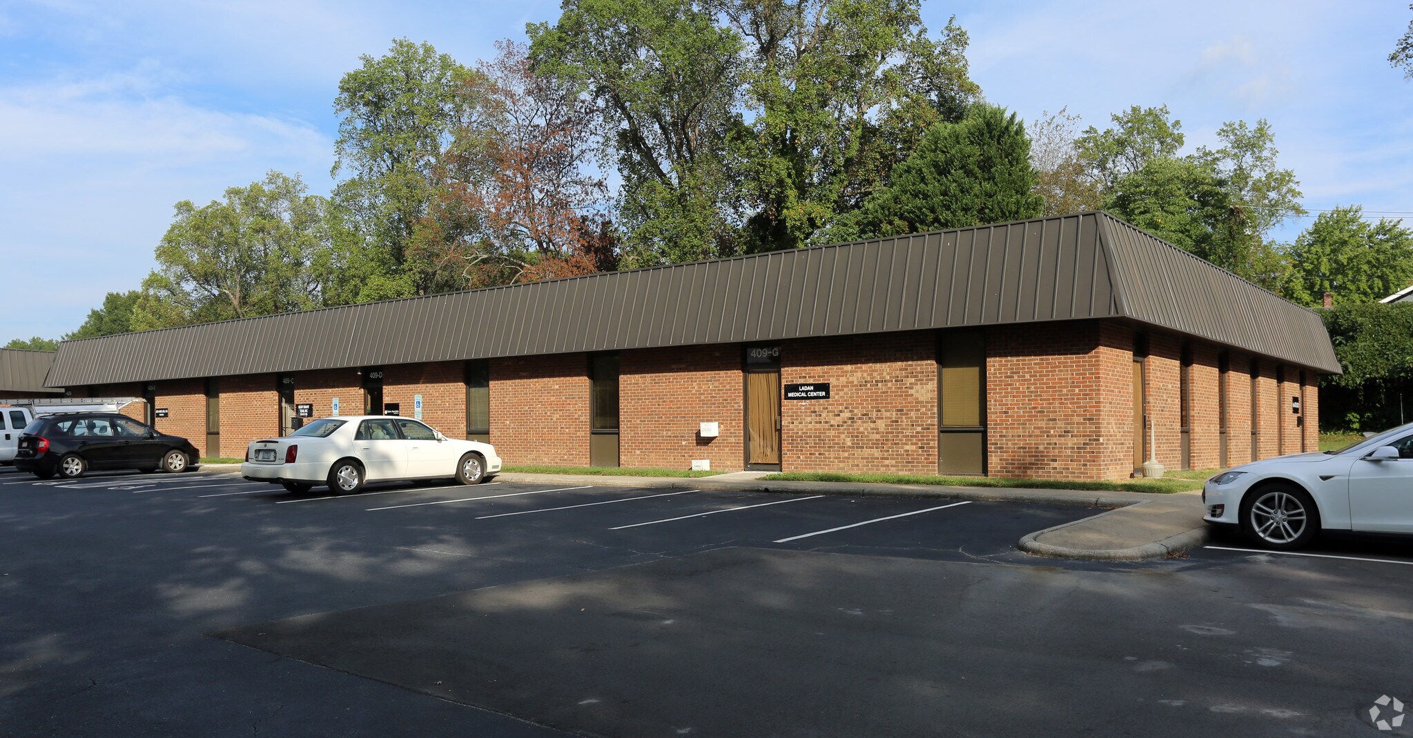 409 Parkway Ave, Greensboro, NC à louer Photo de l’immeuble– Image 1 sur 6
