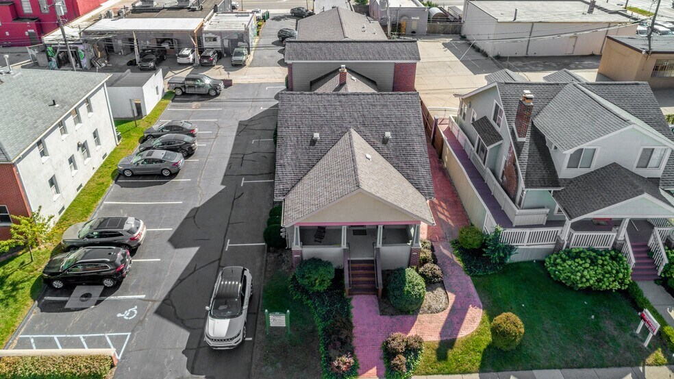 316 E Third St, Royal Oak, MI à louer - Photo de l’immeuble – Image 1 sur 1