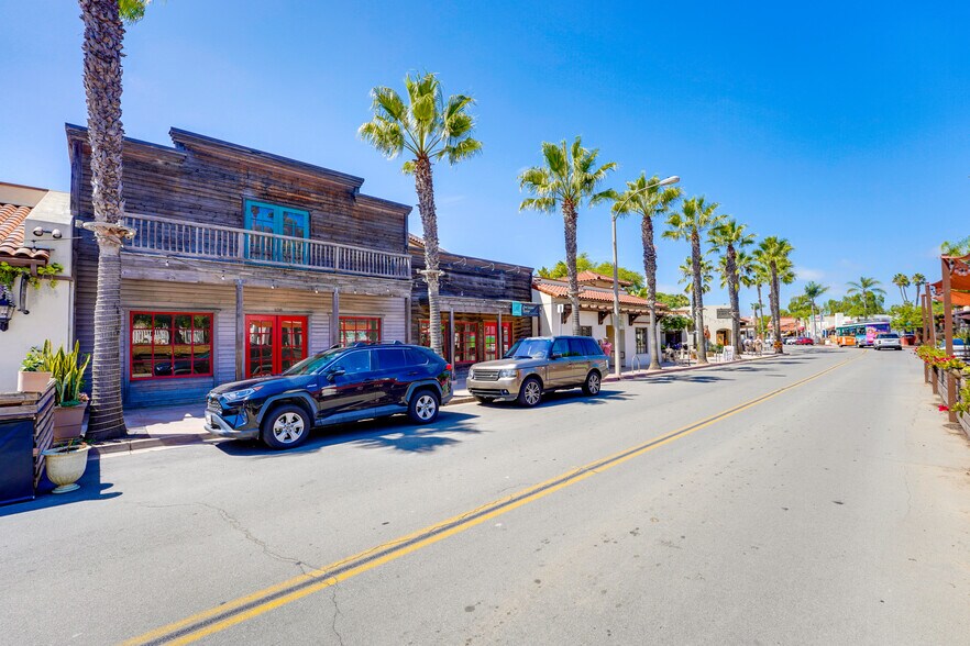 2415 San Diego Ave, San Diego, CA à louer - Photo de l’immeuble – Image 1 sur 9
