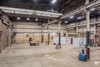 6455 NE Columbia Blvd, Portland, OR à louer Photo intérieure– Image 2 sur 3