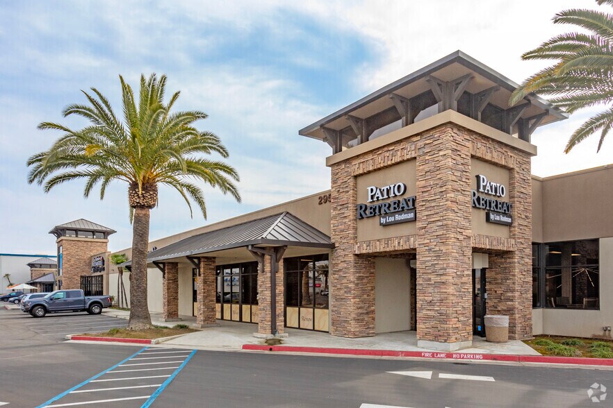 285-295 W El Paso Ave, Fresno, CA à louer - Photo de l’immeuble – Image 1 sur 5