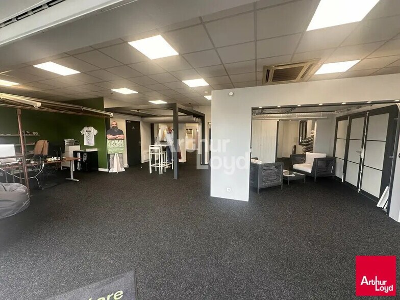 Local commercial dans Cesson-Sévigné à louer - Photo intérieure – Image 3 sur 4