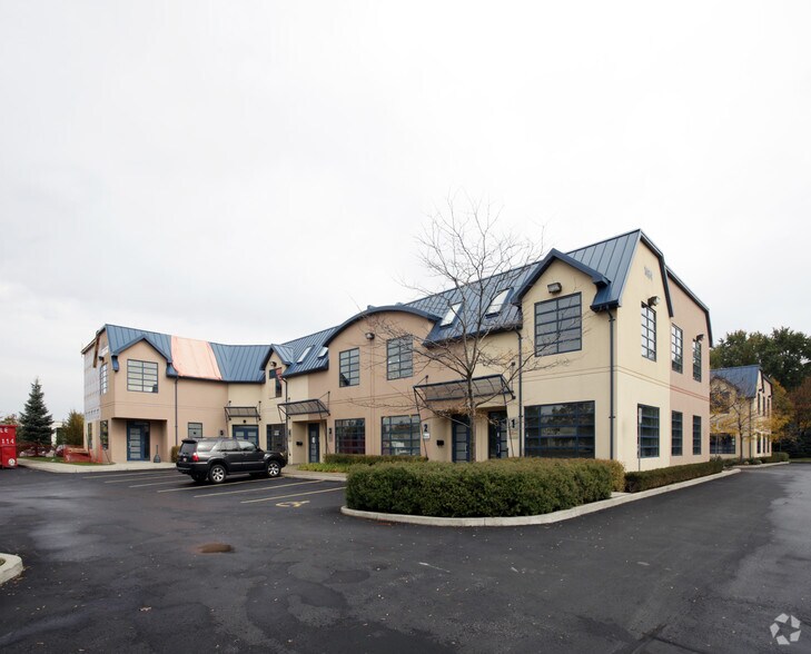 1464 Cornwall Rd, Oakville, ON à vendre - Photo principale – Image 1 sur 2