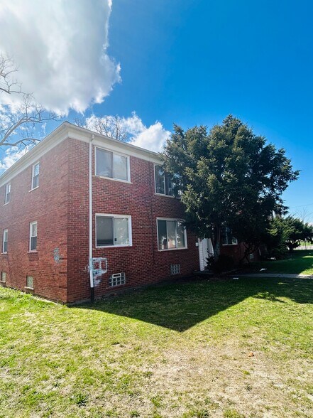 2255 Webb St, Detroit, MI à vendre - Photo de l’immeuble – Image 3 sur 31