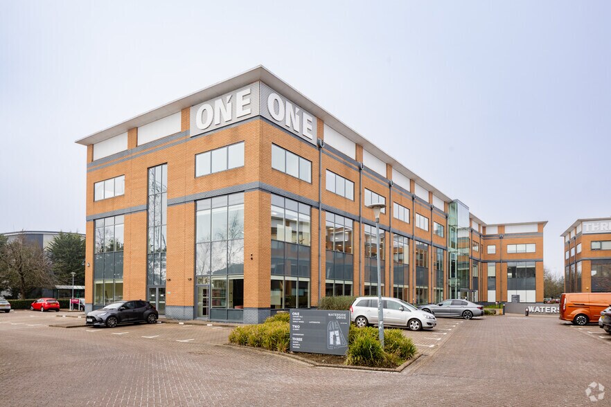 1 Waterside Dr, Reading à louer - Photo de l’immeuble – Image 3 sur 3