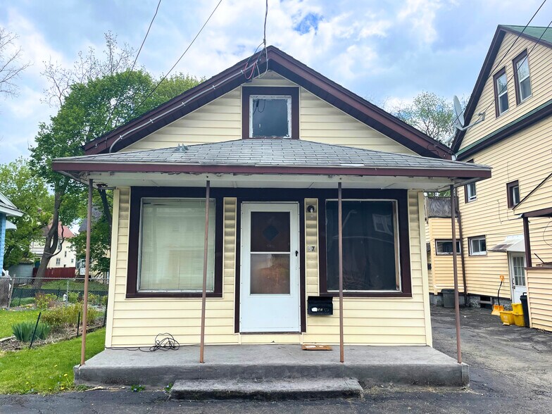 57-59 Albert St, Johnson City, NY à vendre - Photo de l’immeuble – Image 2 sur 6