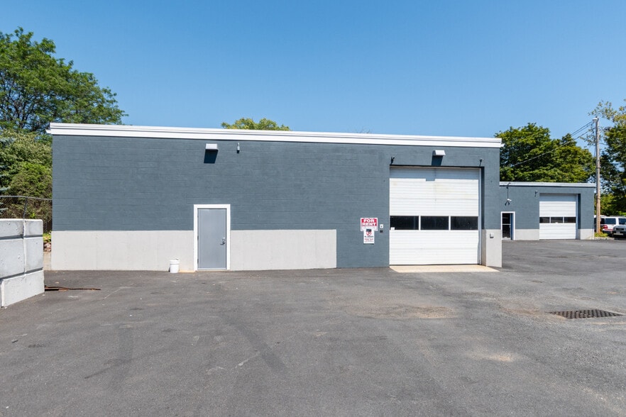 51 Lowell St, Peabody, MA à louer - Photo de l’immeuble – Image 3 sur 16