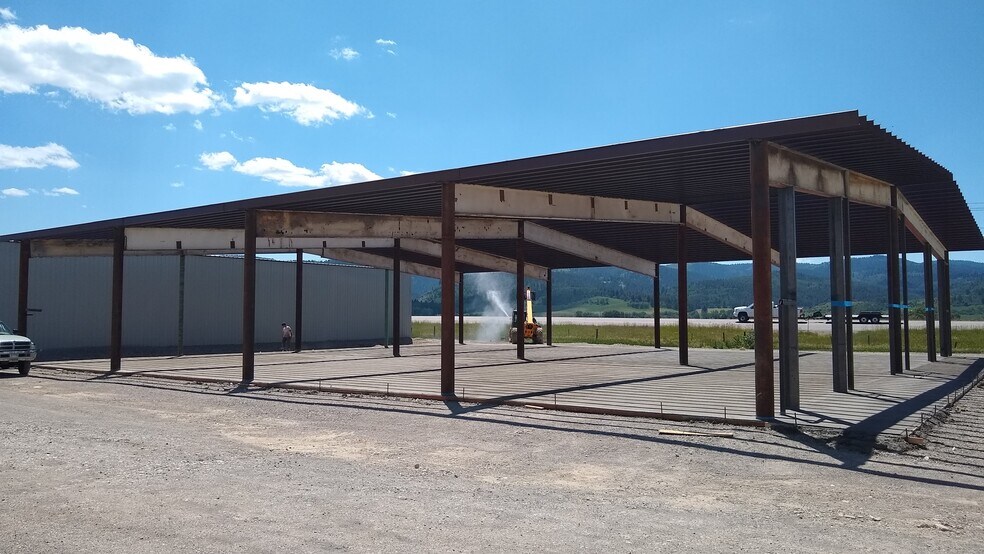 650 N Main St, Thayne, WY à louer - Photo de la construction – Image 3 sur 3
