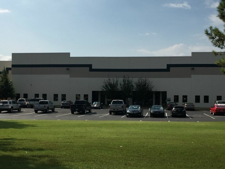 170 Jetplex Blvd, Huntsville, AL à louer - Photo de l’immeuble – Image 3 sur 10