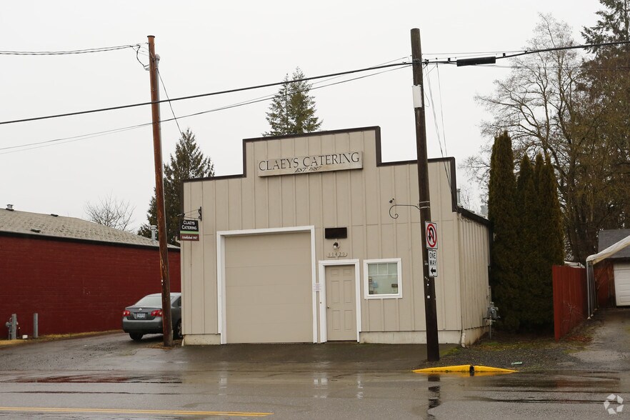 31429 NW Commercial St, North Plains, OR à vendre - Photo de l’immeuble – Image 1 sur 2
