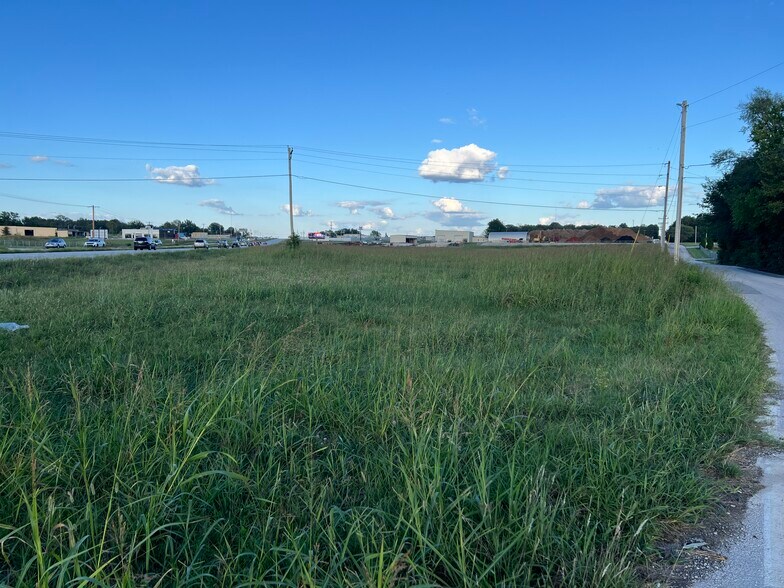 6100 Block U.S. 60, Brookline, MO à vendre - Photo principale – Image 1 sur 3