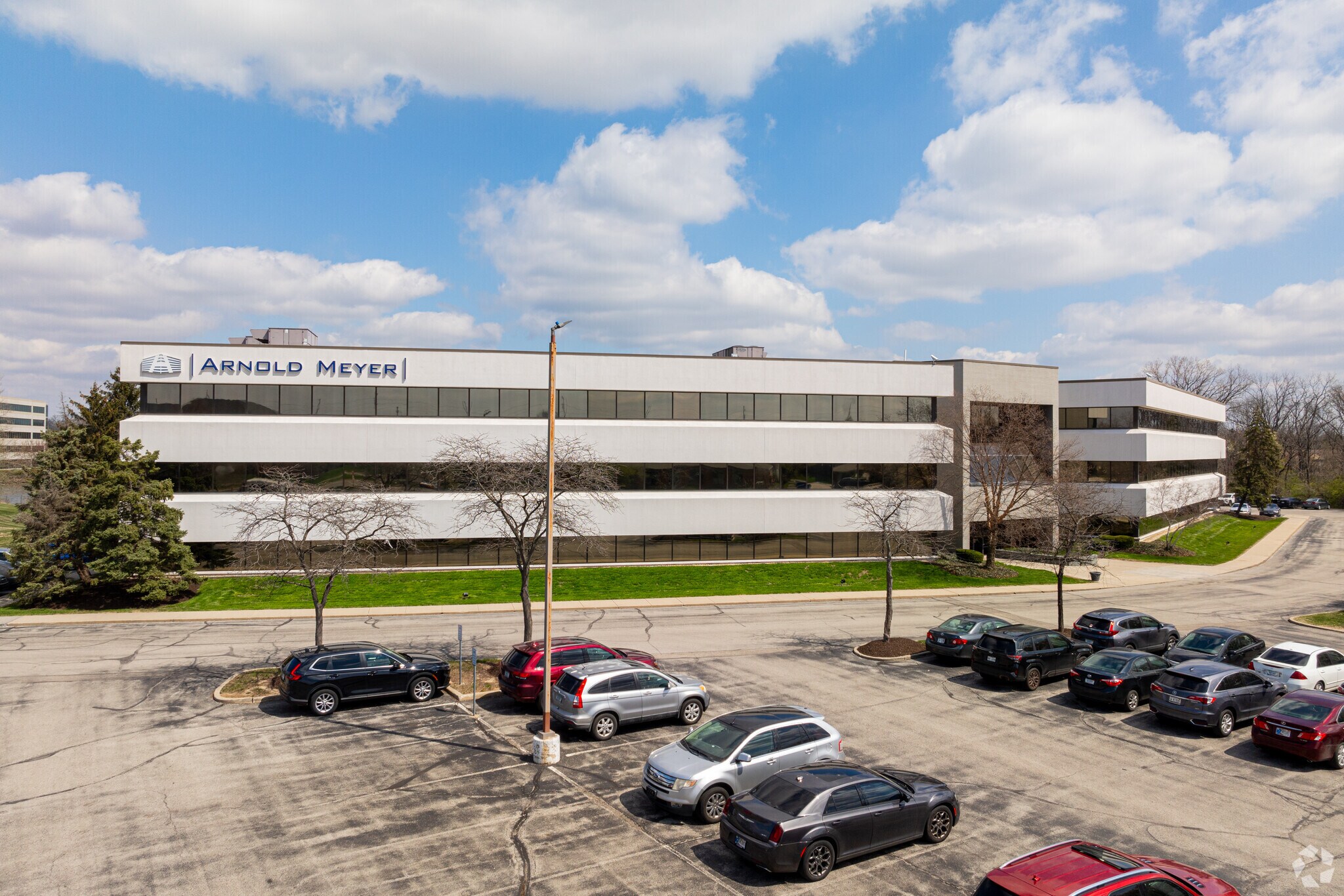 8777 Purdue Rd, Indianapolis, IN à louer Photo principale– Image 1 sur 22