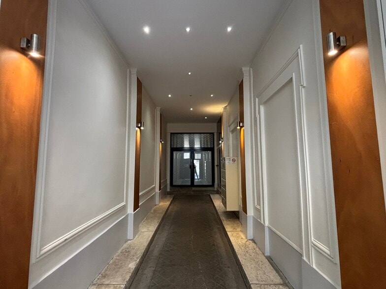 10 Rue Rossini, Paris à louer - Photo de l’immeuble – Image 2 sur 7