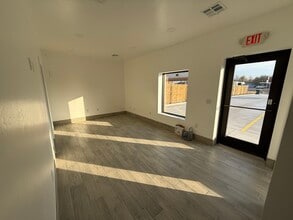 4417 NW 39th St, Oklahoma City, OK à louer Photo intérieure– Image 2 sur 5