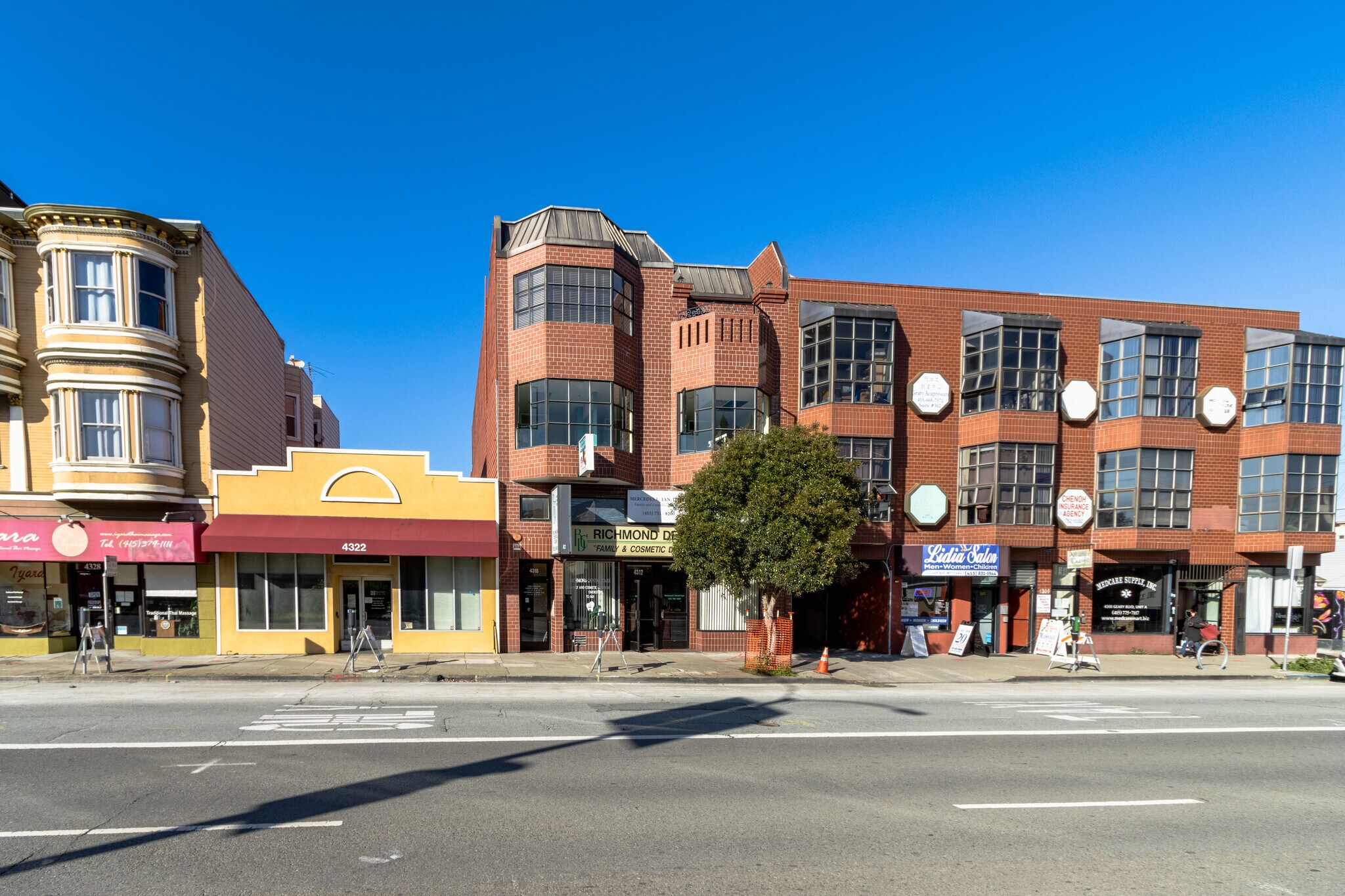 4312-4318 Geary Blvd, San Francisco, CA à louer Photo principale– Image 1 sur 2