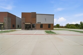 13600 S Gessner Rd, Missouri City, TX à vendre Photo intérieure– Image 1 sur 11
