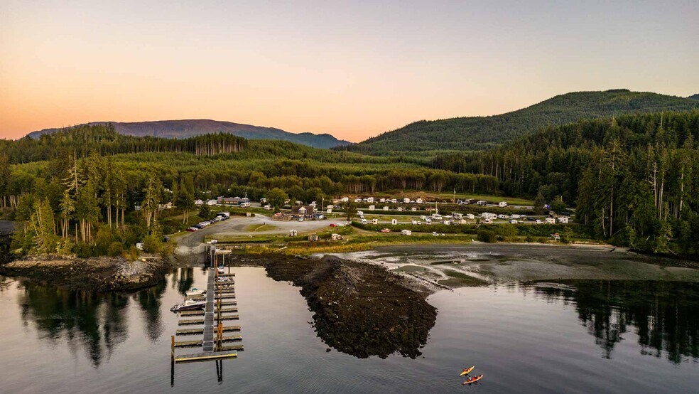 1 Alder Bay Rd, Mt Waddington, BC à vendre - Photo de l’immeuble – Image 2 sur 12