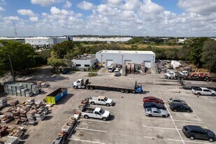 2361 NW 22nd St, Pompano Beach, FL à louer - Photo de l’immeuble – Image 3 sur 10
