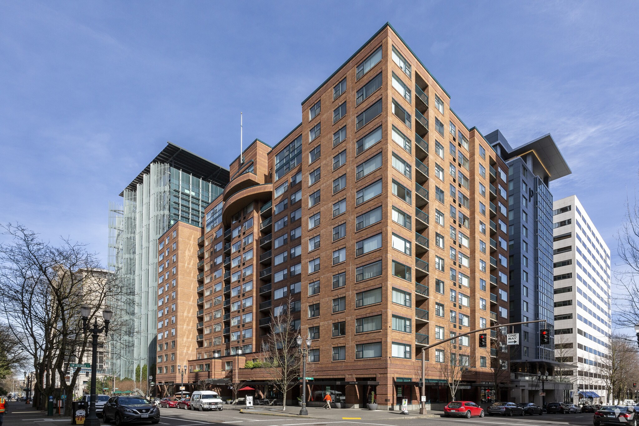 225 SW Columbia St, Portland, OR à louer Photo principale– Image 1 sur 7