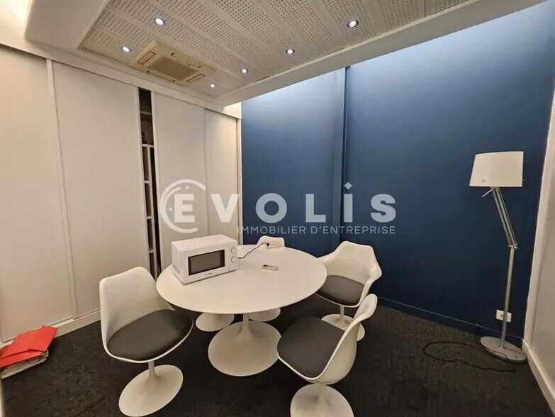 Bureau dans Vanves à louer - Photo de l’immeuble – Image 3 sur 21