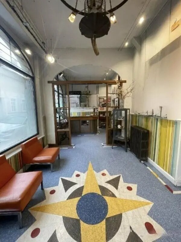 Plus de détails pour Local commercial à louer