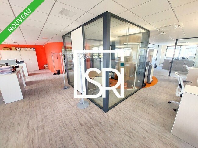 Plus de détails pour Bureau à louer