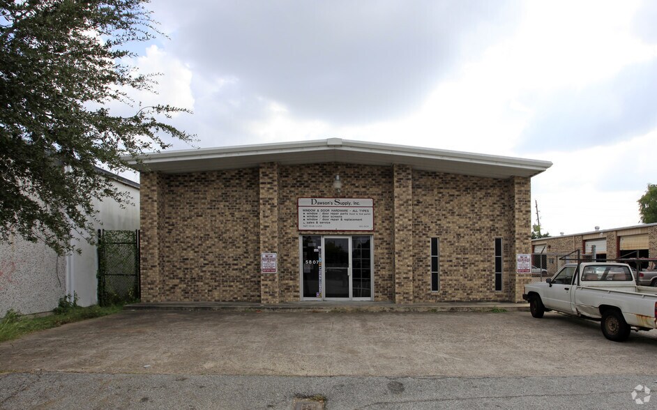5807 Star Ln, Houston, TX à louer - Photo de l’immeuble – Image 2 sur 3