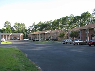 Plus de détails pour 1 Townhouse Dr, Havelock, NC - Logement à vendre