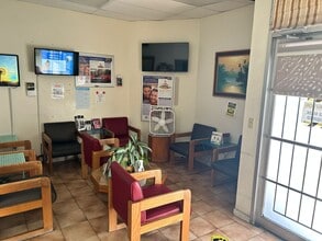 8333 NE 2nd Ave, Miami, FL à louer Photo intérieure– Image 1 sur 13