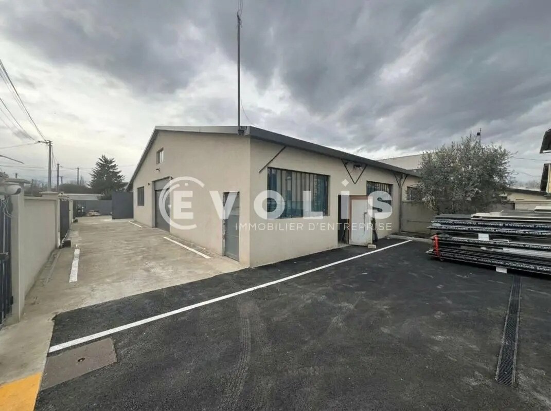 Local d’activités dans Villeurbanne à louer Photo de l’immeuble– Image 1 sur 9