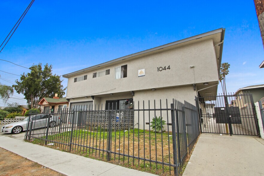 1044 W 110th St, Los Angeles, CA à vendre - Photo de l’immeuble – Image 3 sur 8
