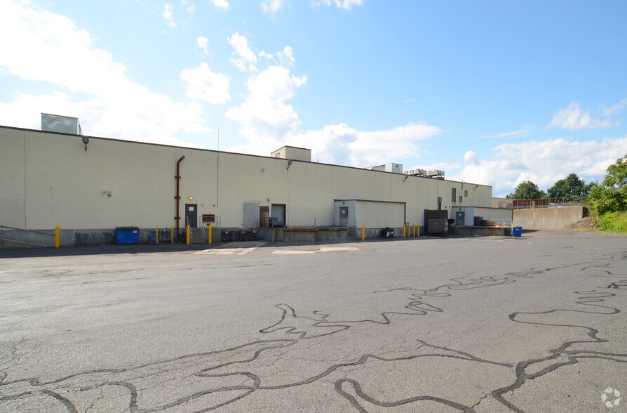 400-416 E Main St, Middletown, CT à louer - Photo de l’immeuble – Image 3 sur 13