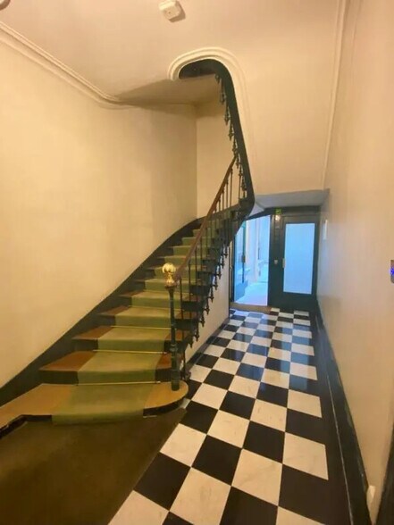 Bureau dans Paris à louer - Photo de l’immeuble – Image 3 sur 7