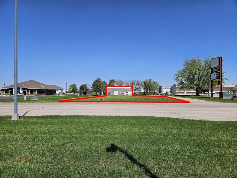 1204 W Cedar St, Beresford, SD à vendre - Photo de l’immeuble – Image 1 sur 8