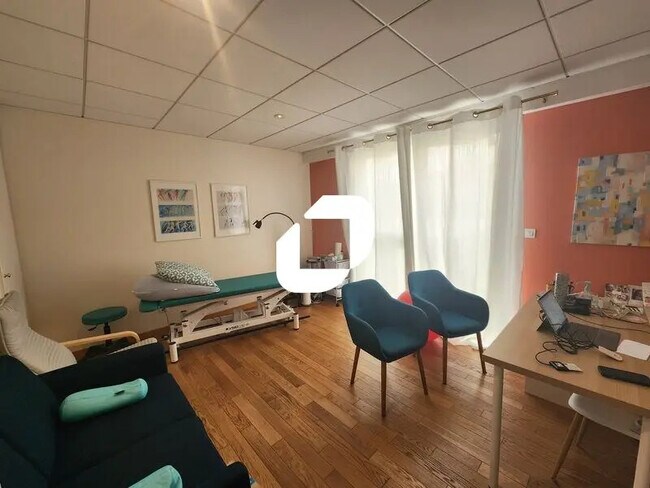 Plus de détails pour Bureau à louer